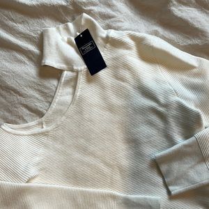Abercrombie Soft White Turtleneck Cropped Ribbed Sweater w/ Shoulder Cutout